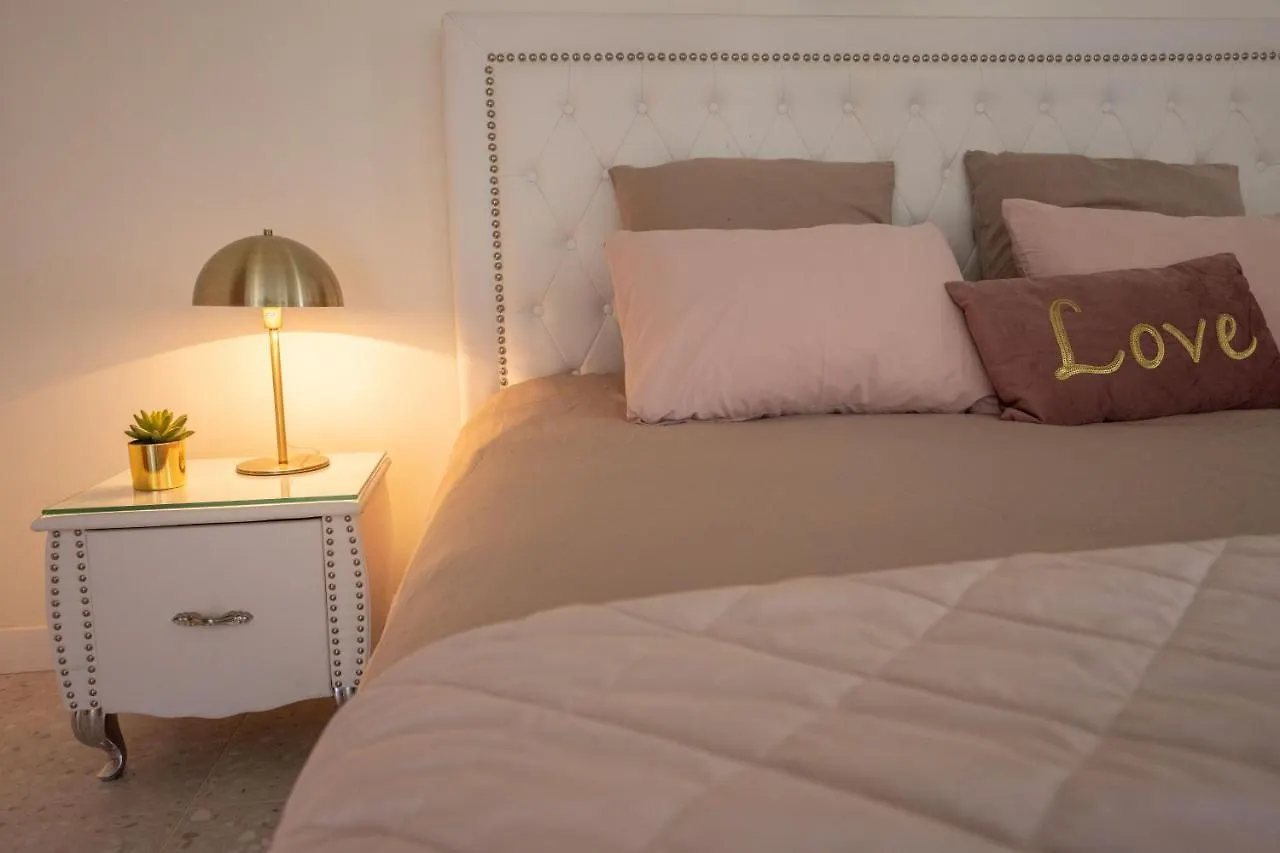 Les Suites Love 2 Spa Vue Mer Piscine Marseille 0*,  France