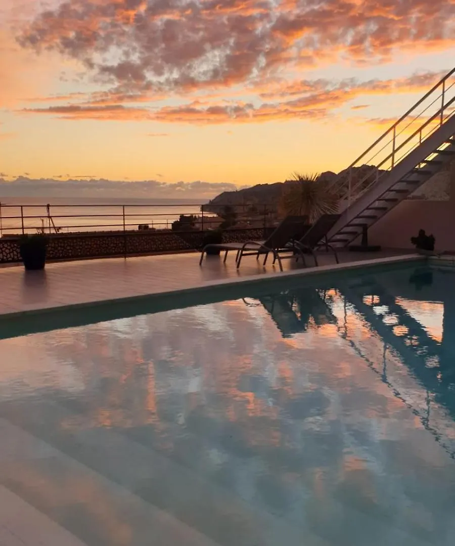 Les Suites Love 2 Spa Vue Mer Piscine Marseille France